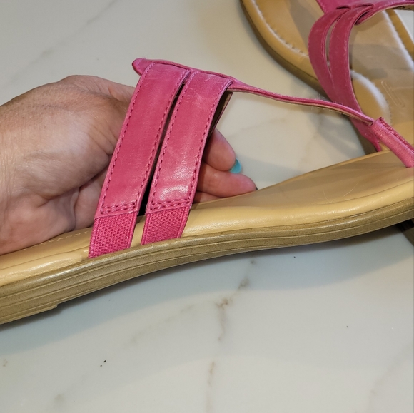 $25 Rockport Walkability Leather Thong Sandal - Picture 5 of 9